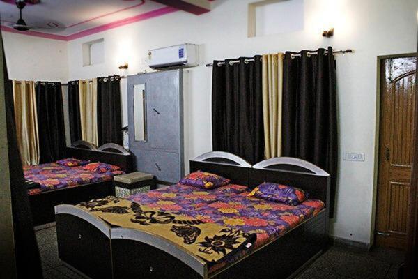 Hotel Roshan バラナシ エクステリア 写真
