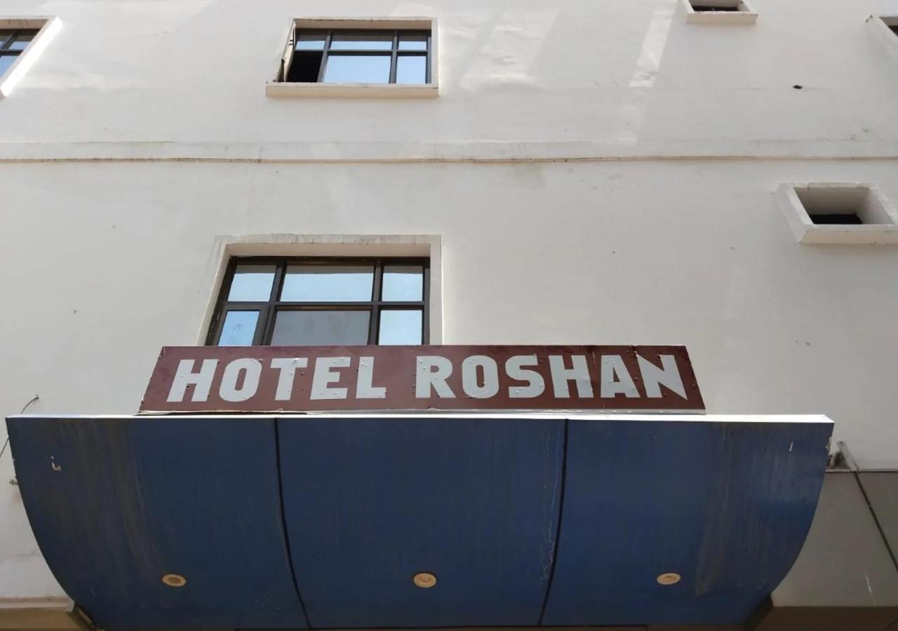 Hotel Roshan バラナシ エクステリア 写真