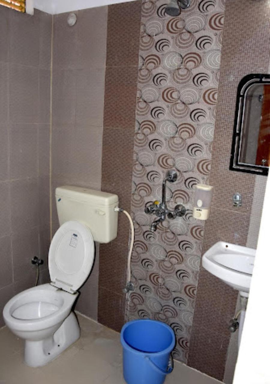 Hotel Roshan バラナシ エクステリア 写真