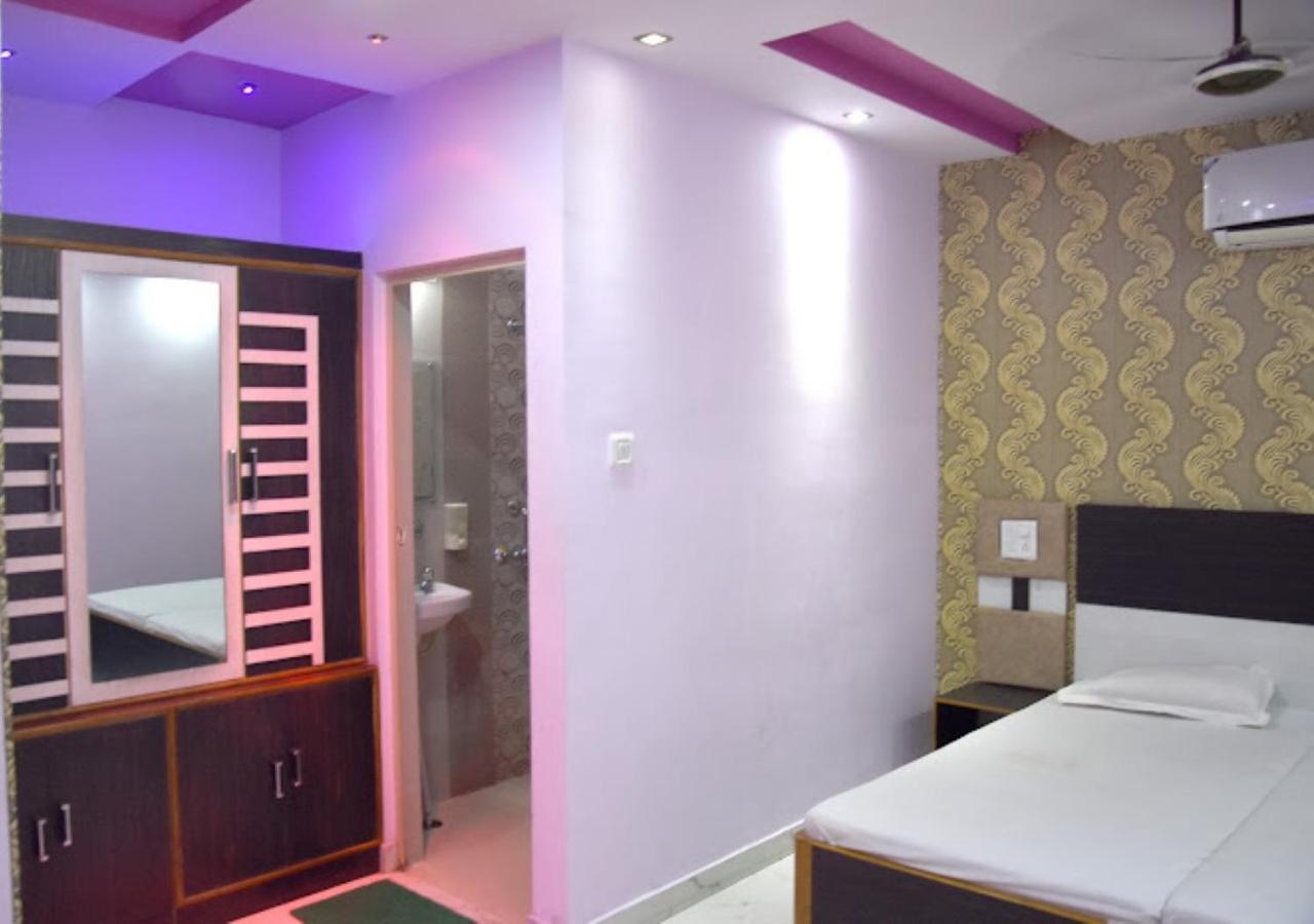 Hotel Roshan バラナシ エクステリア 写真