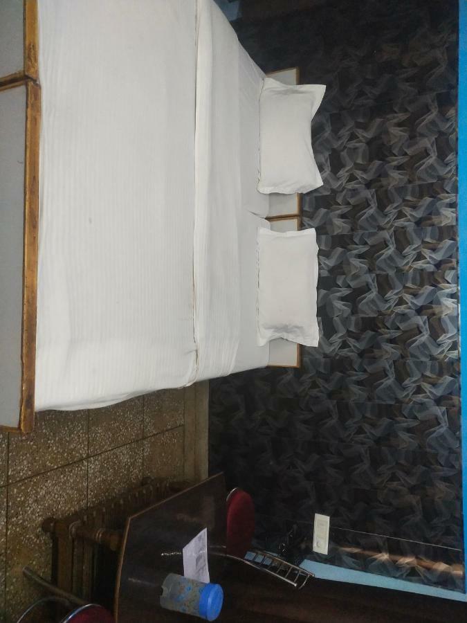 Hotel Roshan バラナシ エクステリア 写真